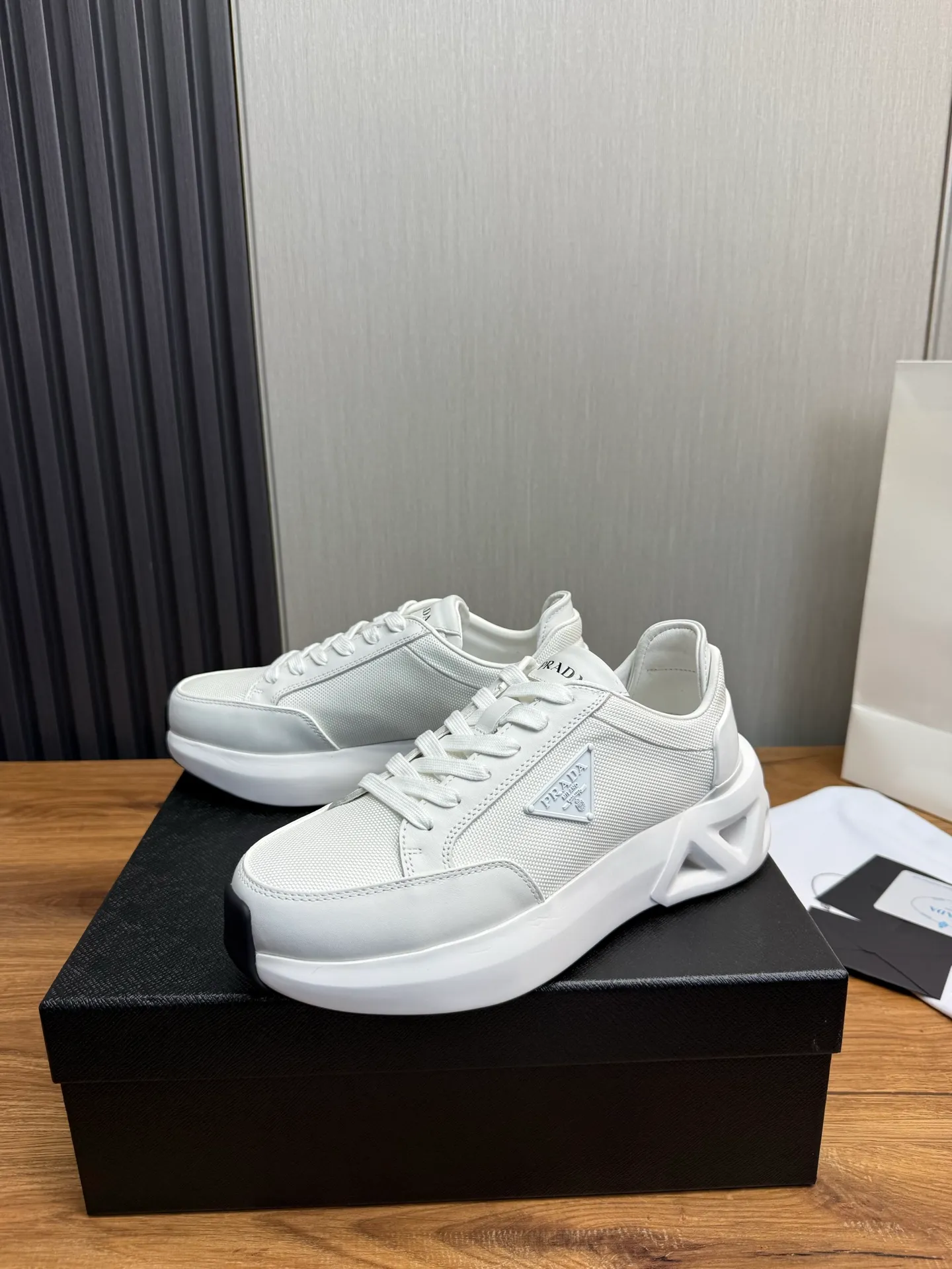 Men's shoes 💰760💰 [PRADA] New models synchronized with the official website, high-quality shipments ✔️Best sellers🔥 Original cowhide + cowhide lining, 1🆚1 replica, original original sole, 38-45 (men's 38.45 custom-made, non-refundable)